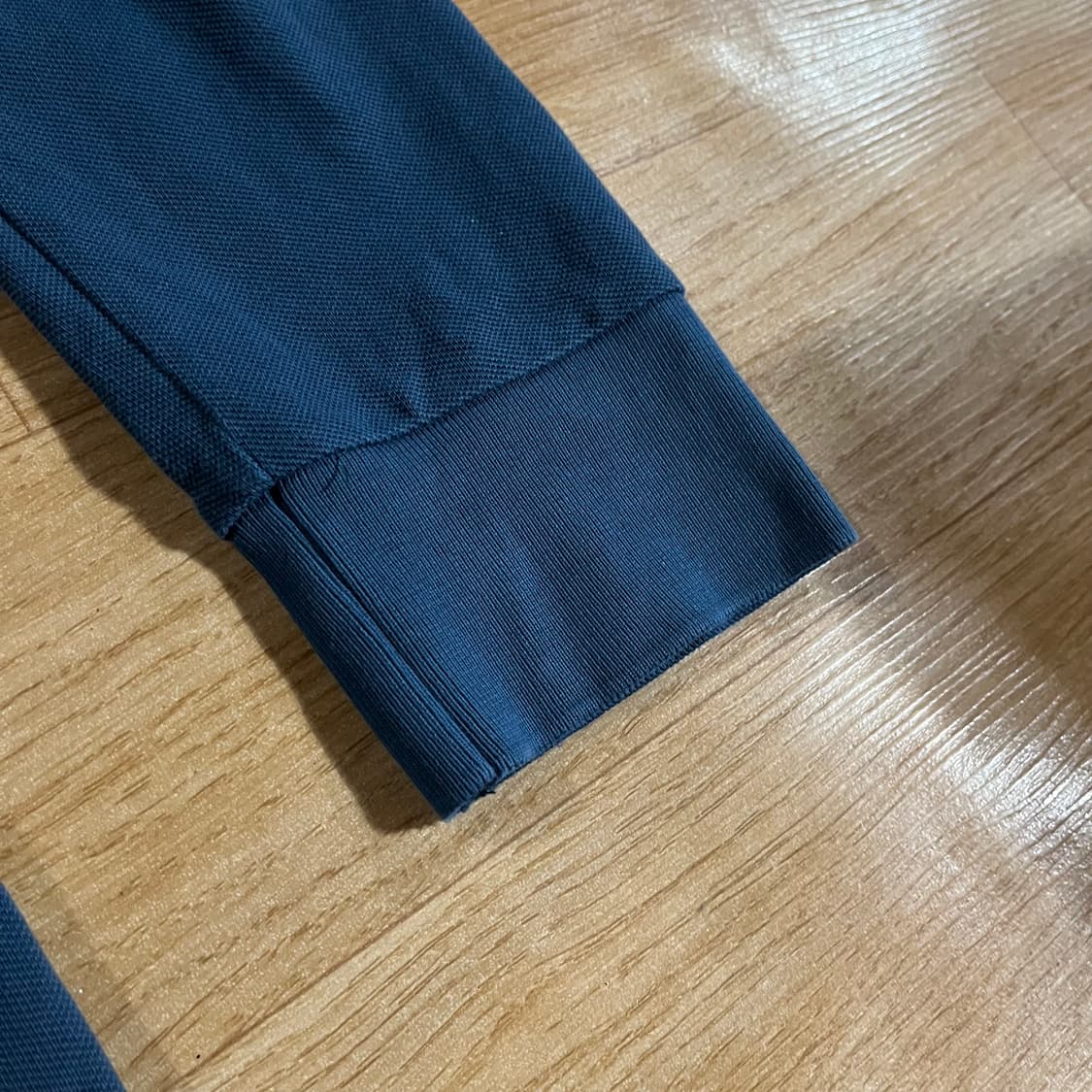 [100] 버버리 메탈로고 긴팔티셔츠 상품이미지5