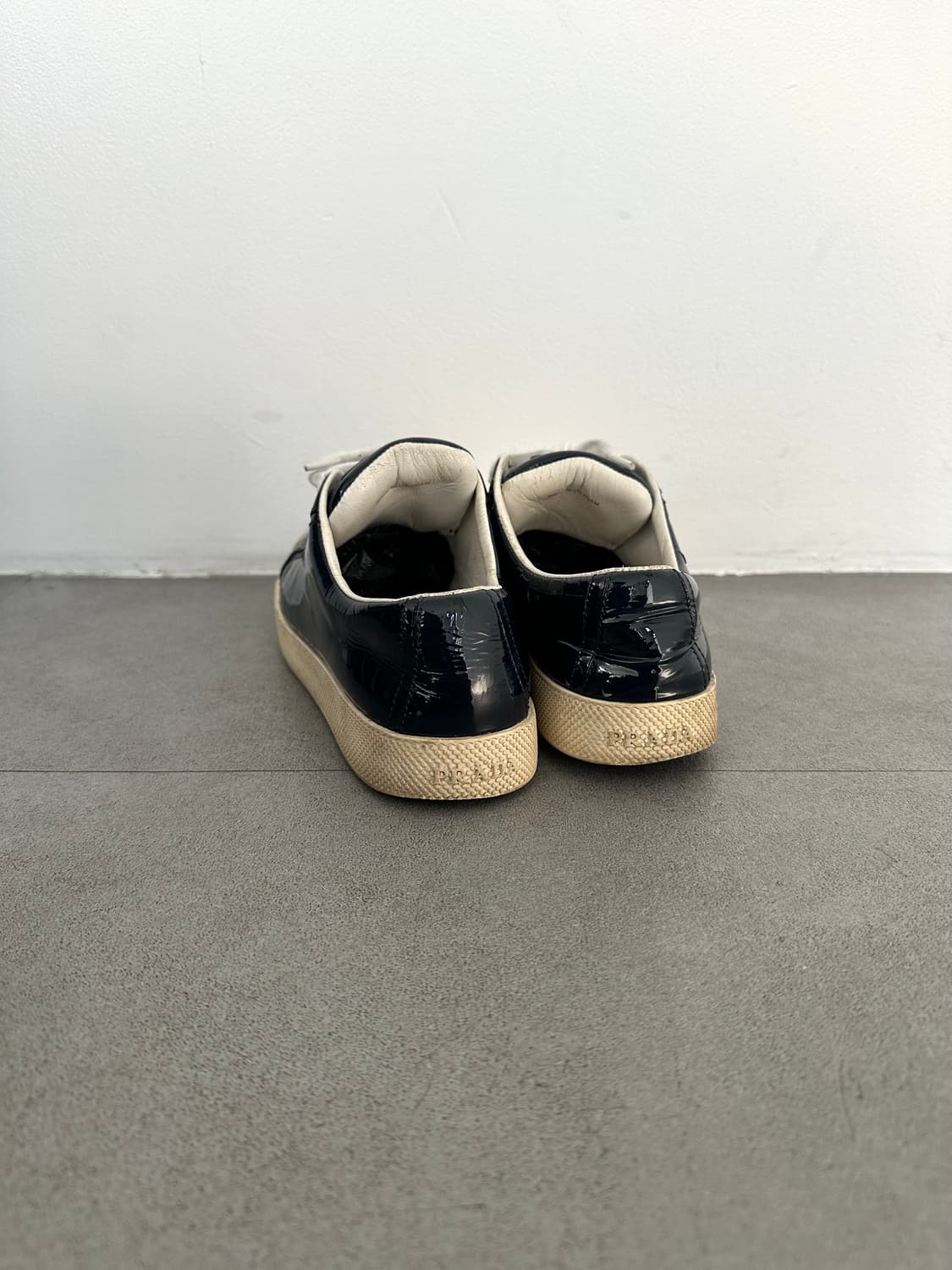 프라다 스포츠 2000s 페이던트 블루 스니커즈 상품이미지4