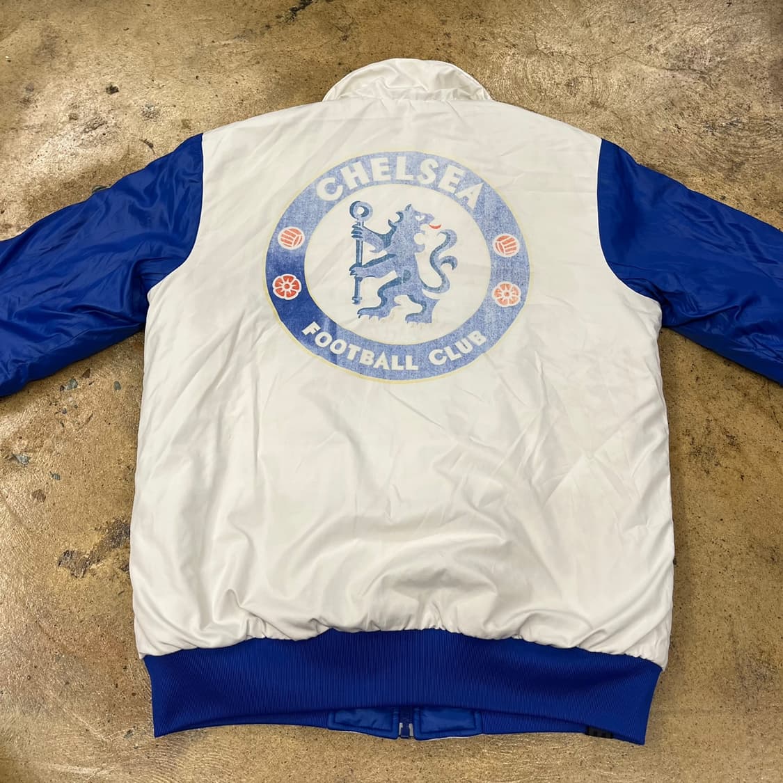 아디다스 첼시 흰파 양면 리버시블 숏패딩 100 상품이미지4