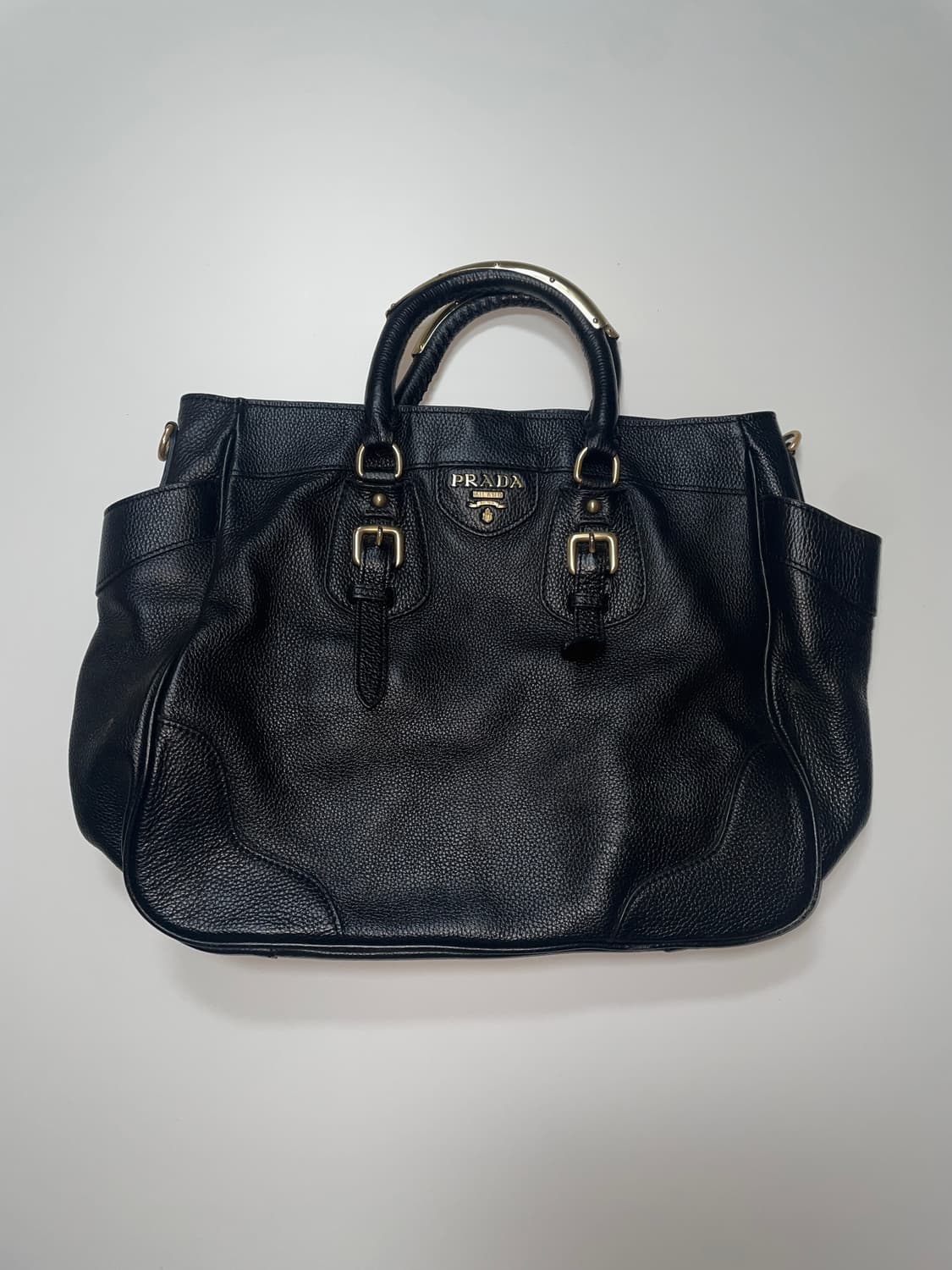 프라다 블랙 카프레더 토트백 상품이미지1