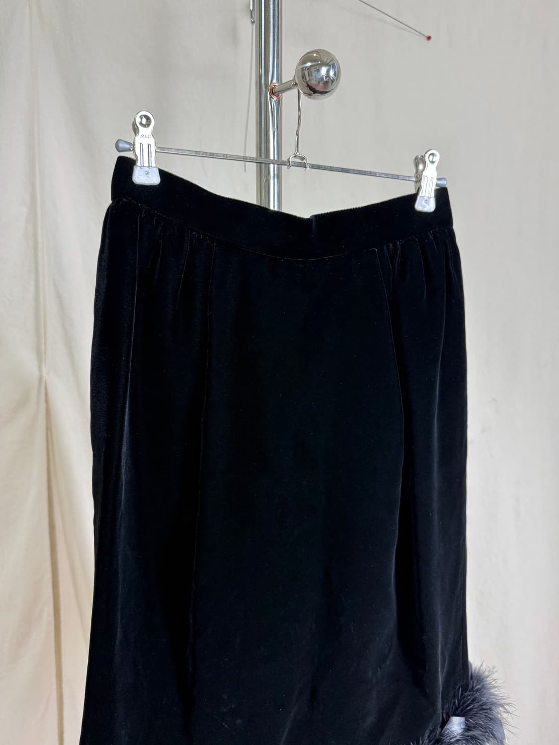 Viss 벨벳 페더 트리밍 스커트 상품이미지3