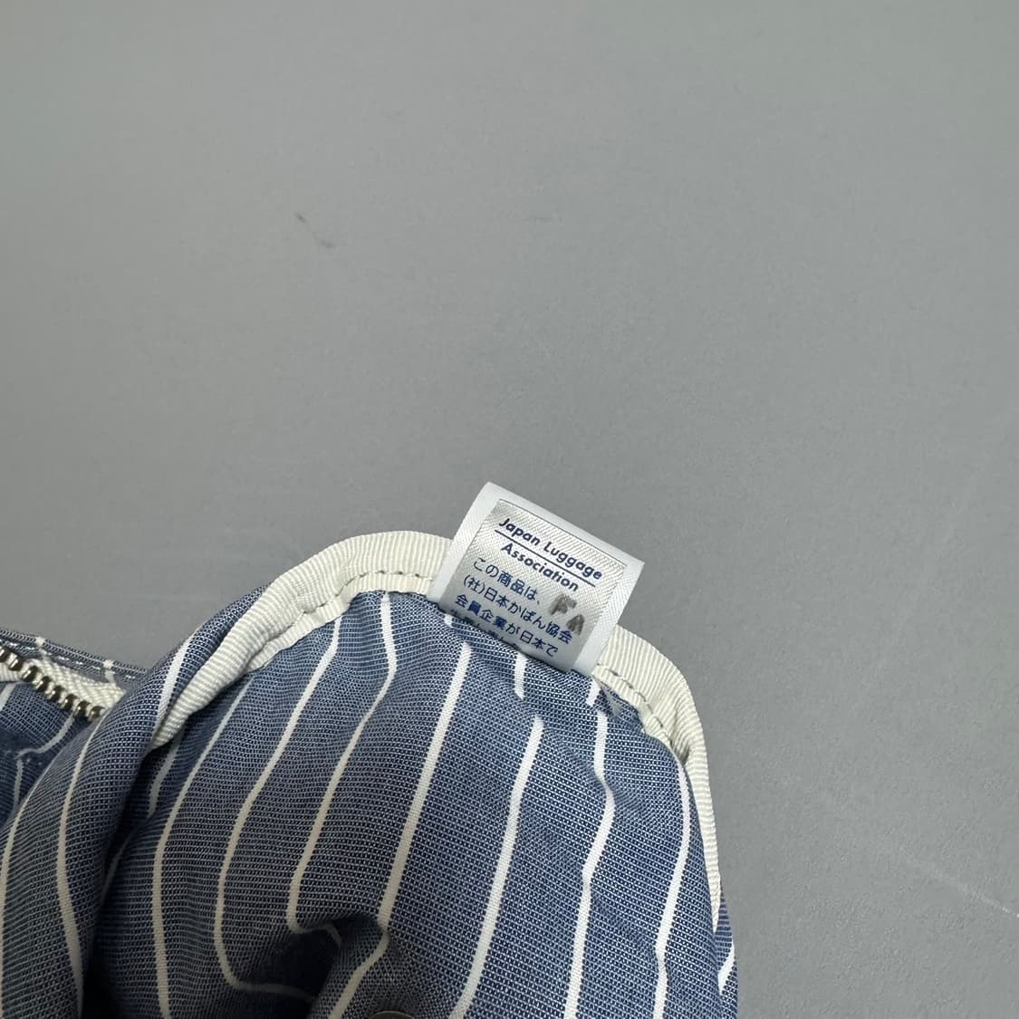 포터 PORTER 블루컬러 70th 기념 보스턴 숄더백 (Small) 상품이미지5