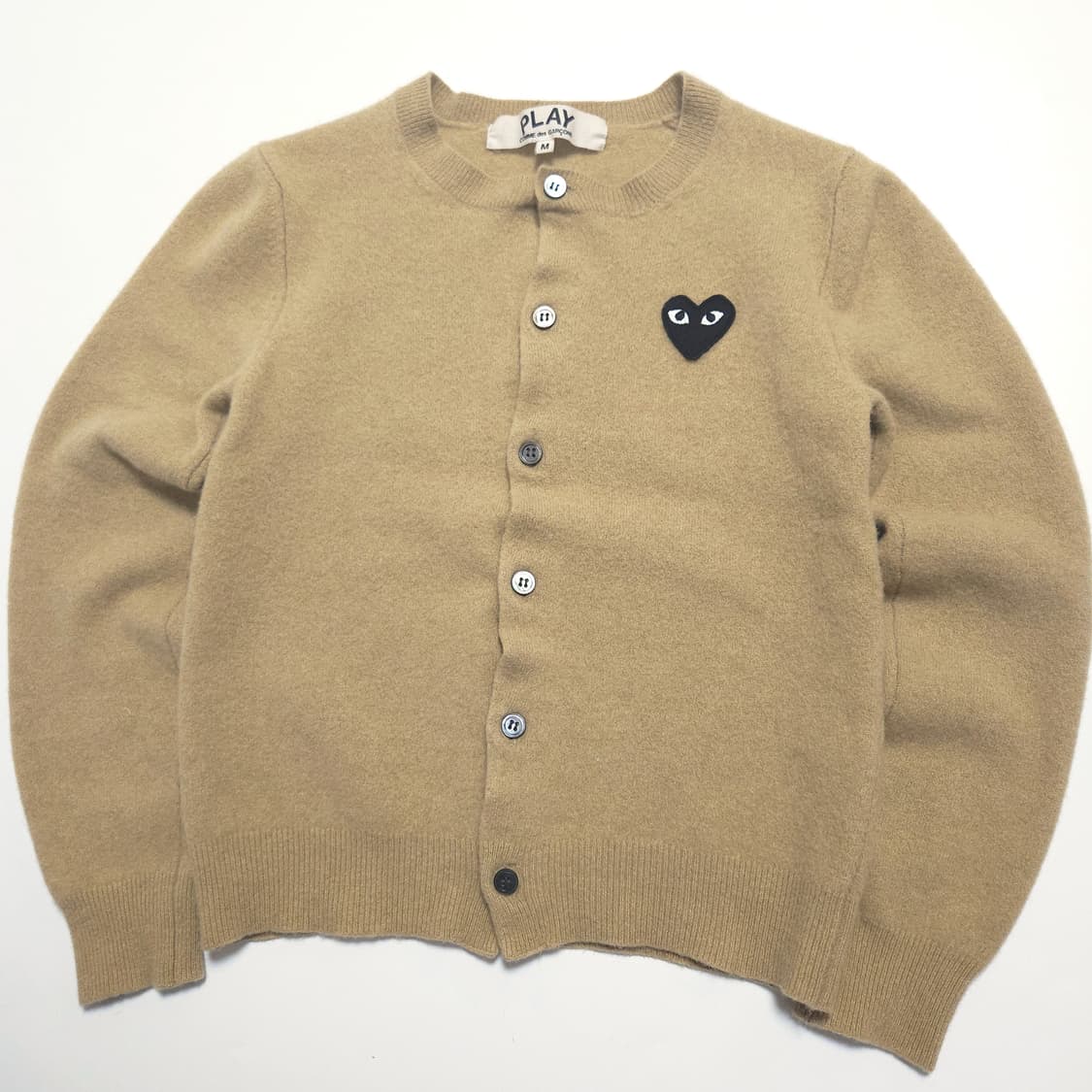 꼼데가르송 우먼 블랙 와펜 라운드넥 가디건 베이지 상품이미지2