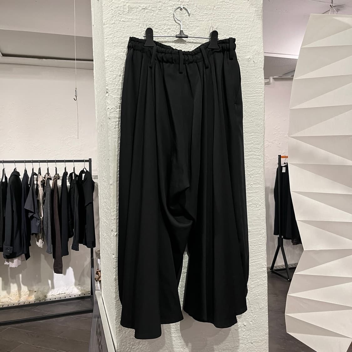 요지야마모토 카라스 팬츠 상품이미지1