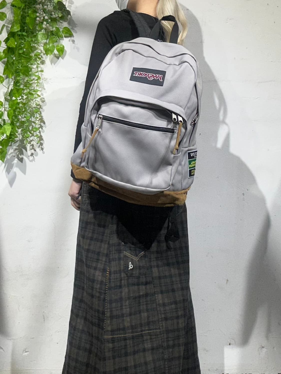 잔스포츠 그레이 백팩 가방 상품이미지1