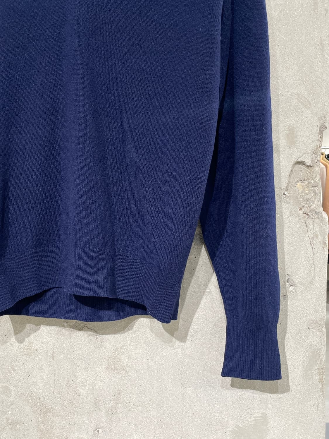 버버리 네이비 기마로고 V넥 울 니트 상품이미지5