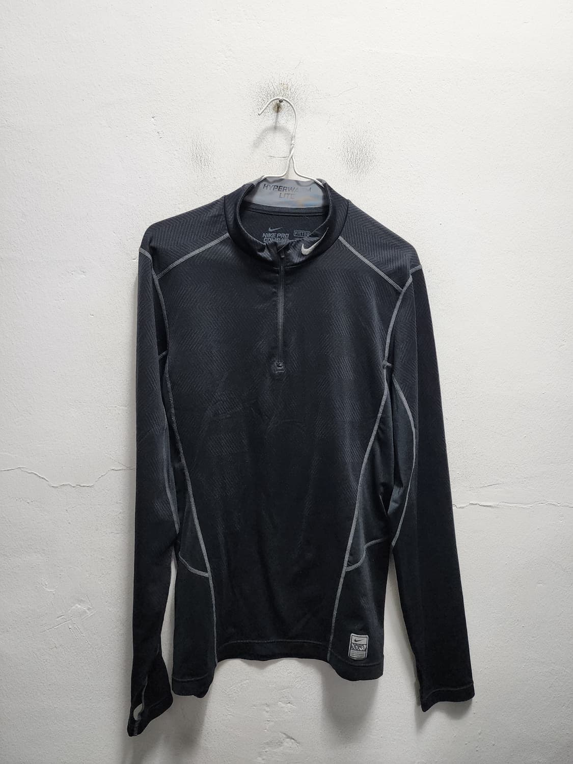 나이키 하이퍼웜 프로컴백 긴팔티 상품이미지1