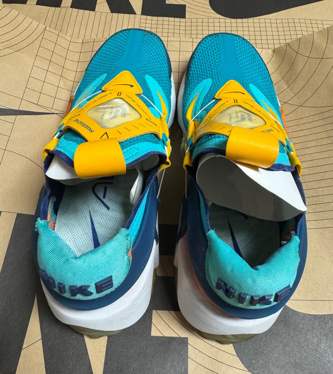 [290] 나이키 어댑트 허라치 자동끈 조절 운동화 상품이미지4