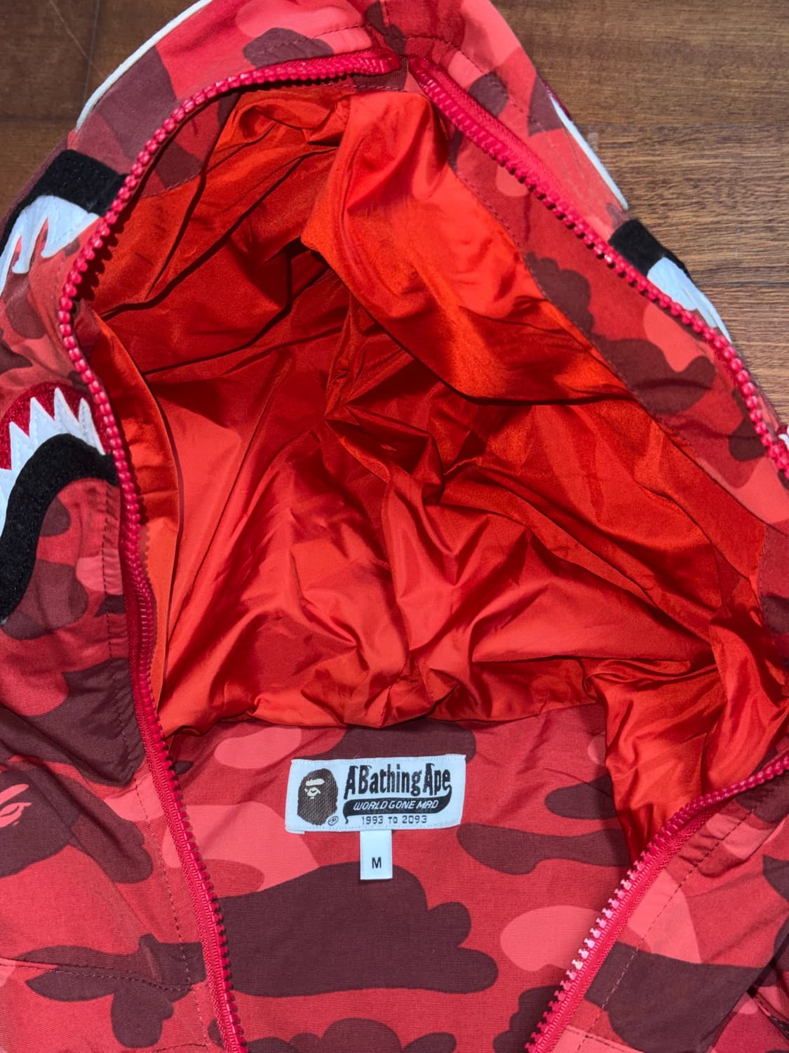 베이프 샤크 적계 패딩 상품이미지6