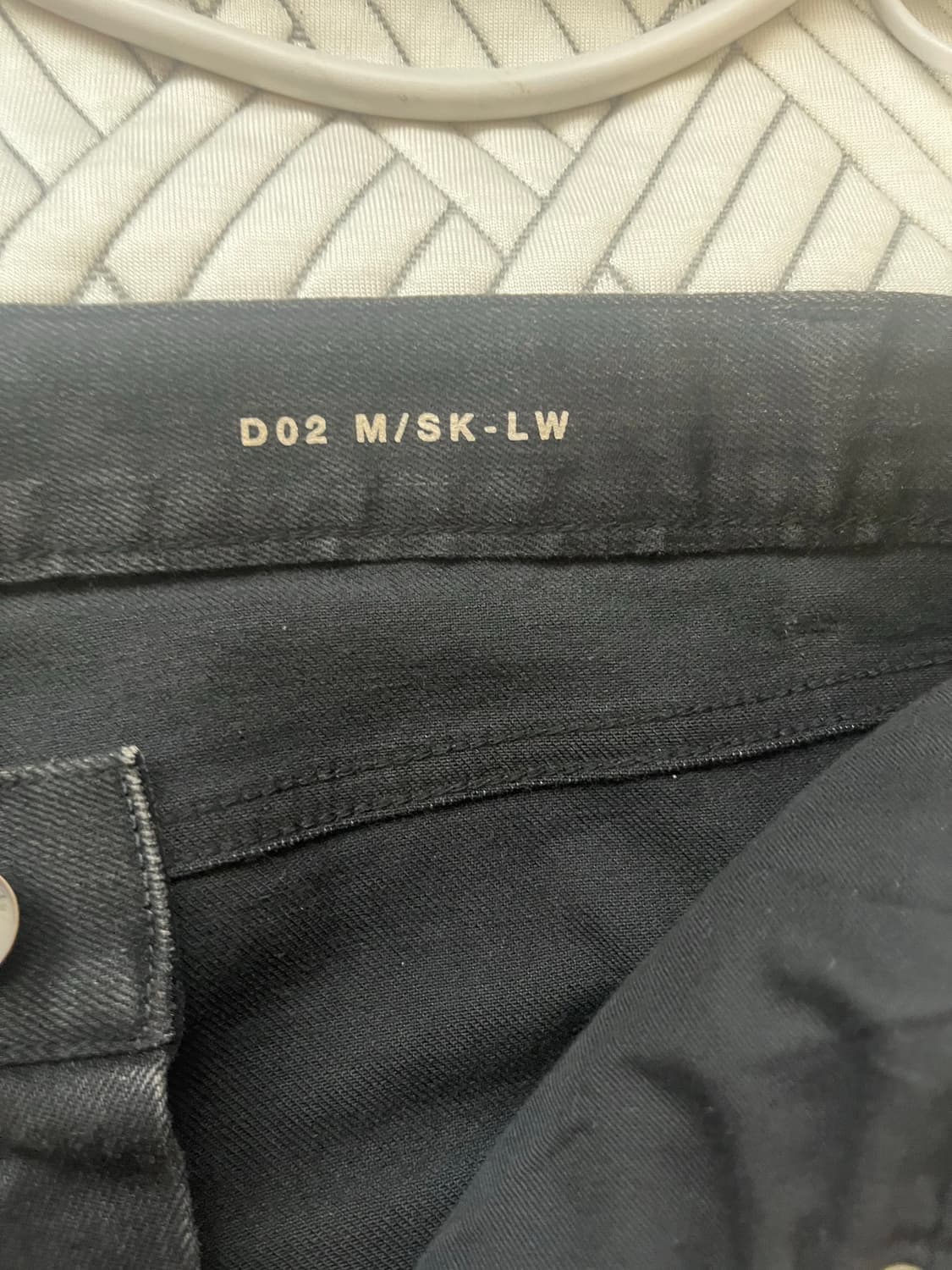 생로랑 블랙진 상품이미지2