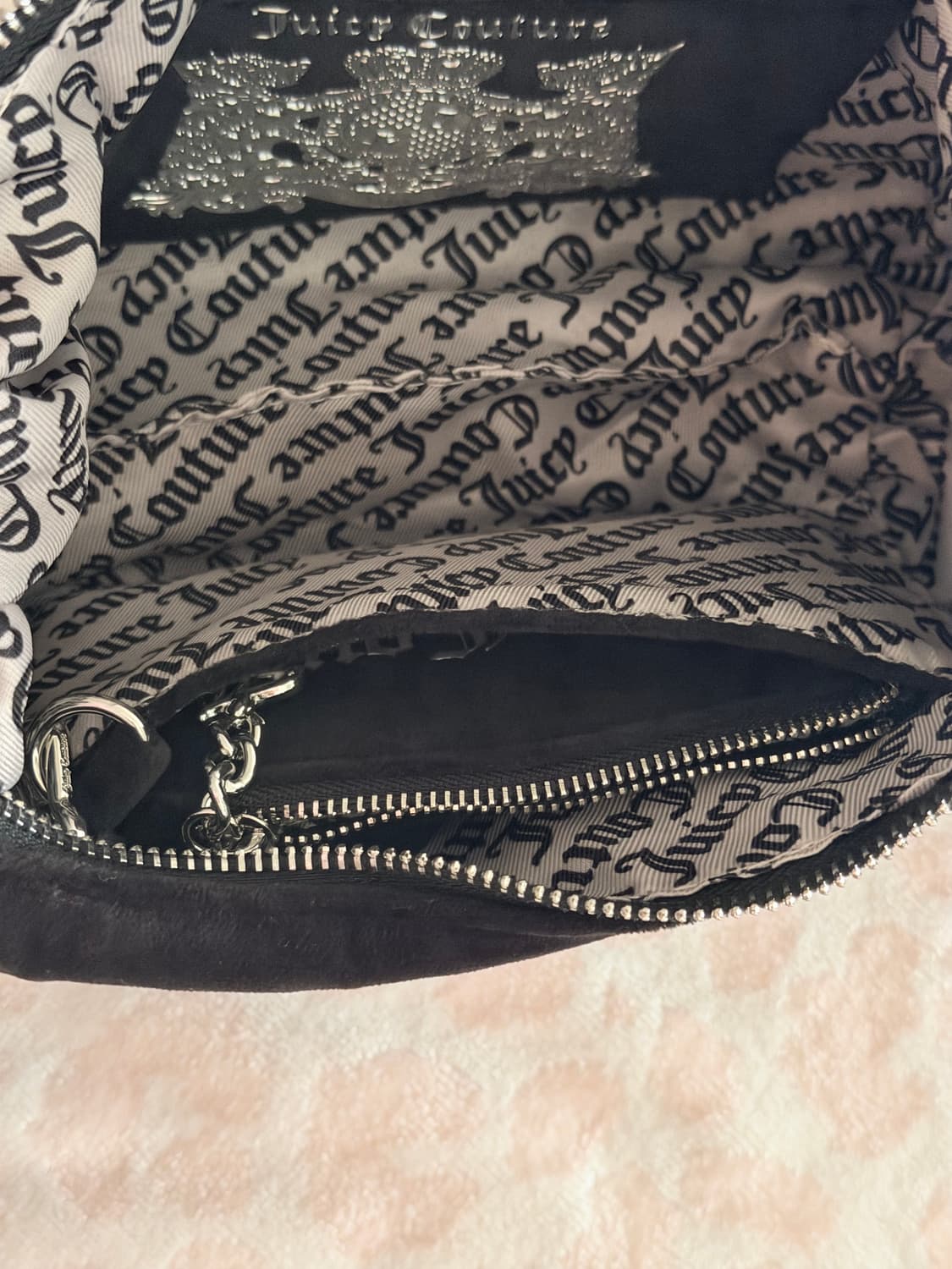 쥬시꾸뛰르 블랙 벨벳 체인호보백 상품이미지4