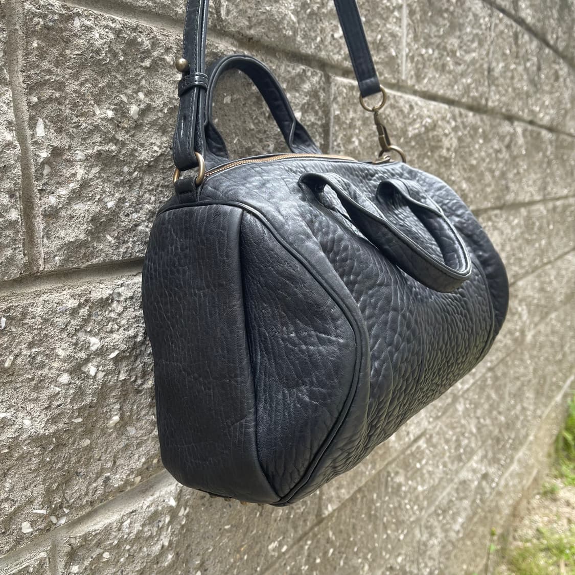 [OS] Alexander Wang 로키 블랙 레더 더플백 상품이미지4