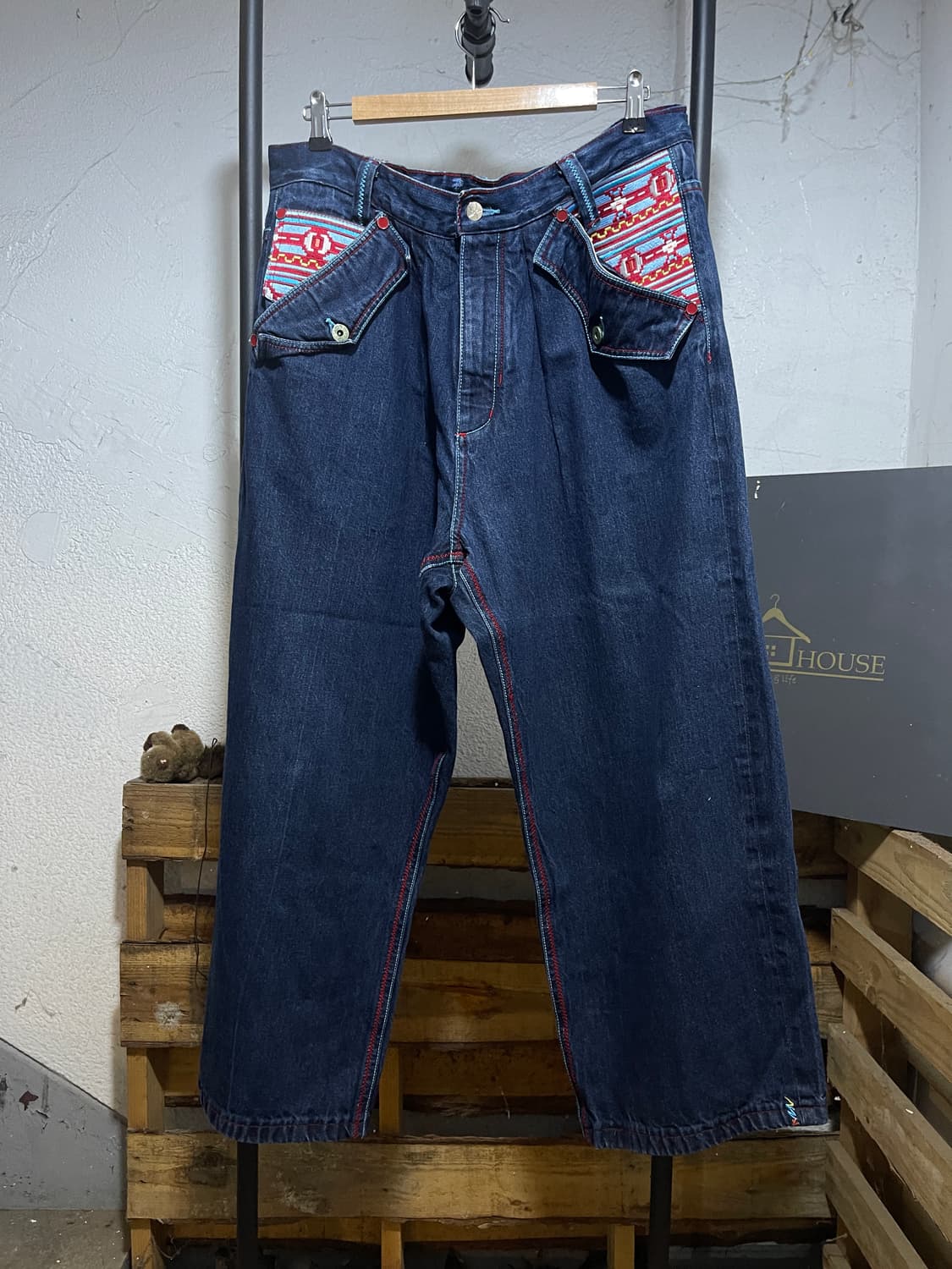 쿠지 올드스쿨 자수 팬츠 상품이미지4