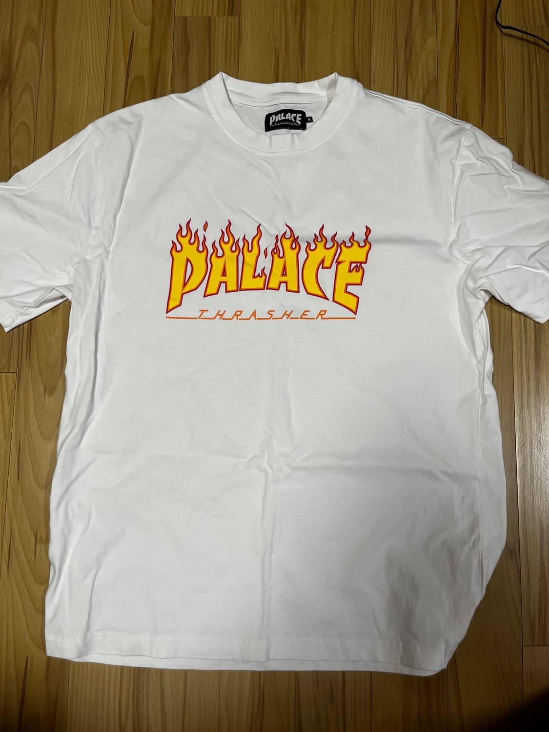 [XL]팔라스xTHRASHER 반팔 티셔츠 상품이미지1