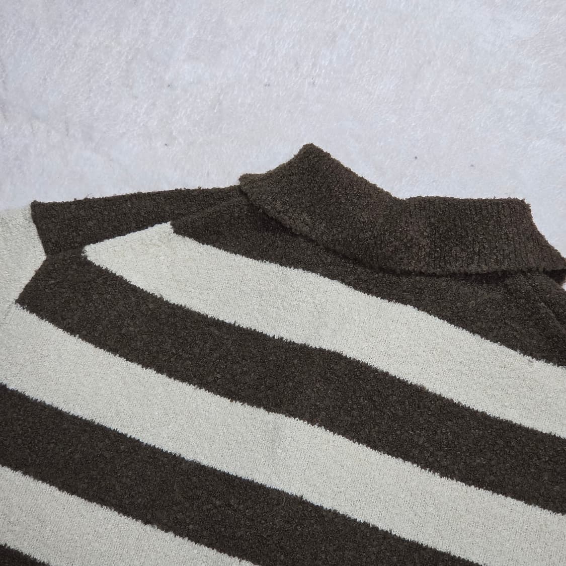 베이지 오버핏 단가라 카라 니트 상품이미지5