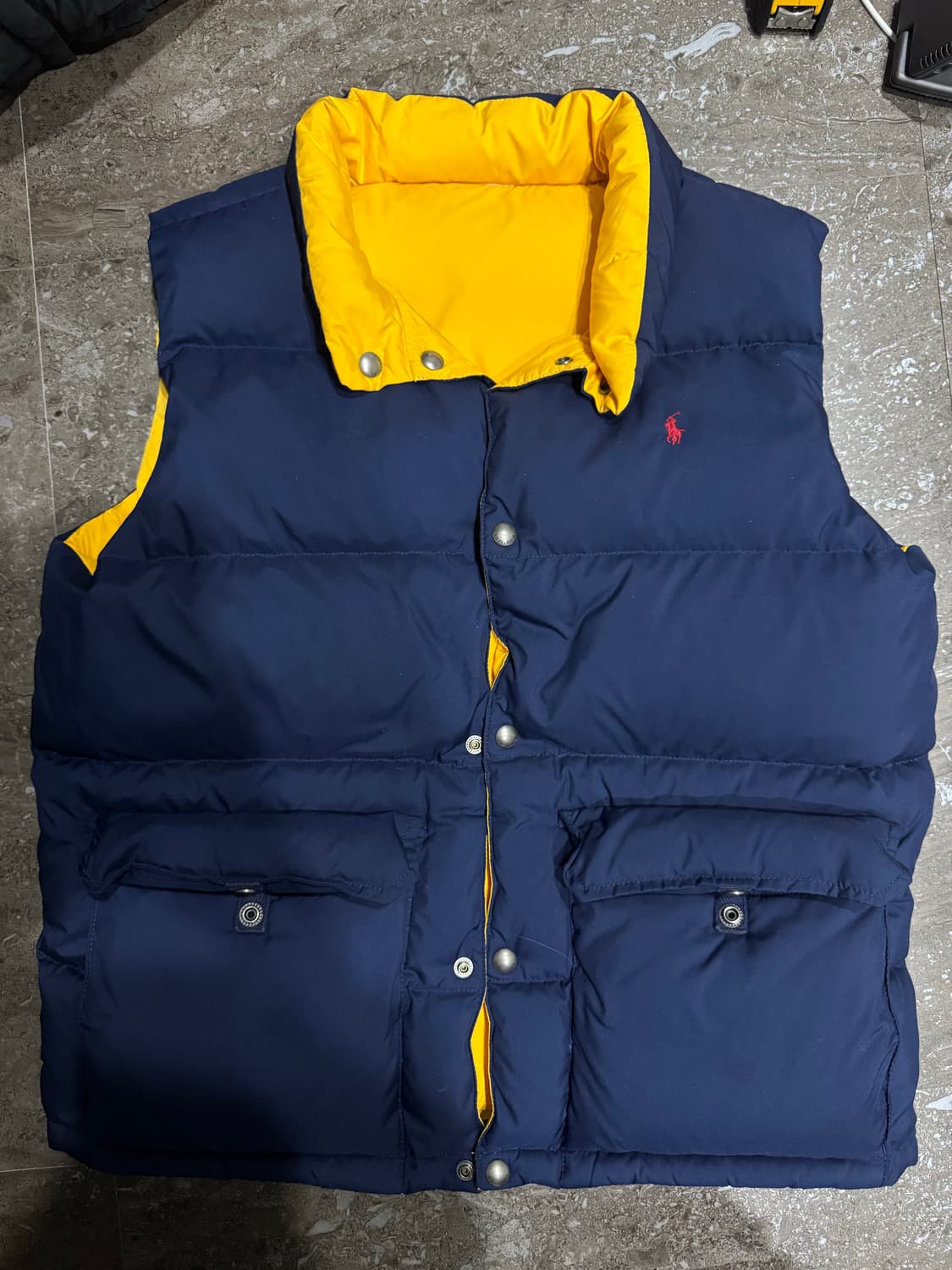 폴로 양면 패딩조끼 상품이미지1