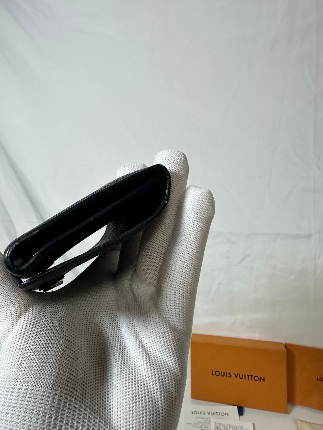 루이비통 조이월렛 반지갑 블랙 (OS) 상품이미지8