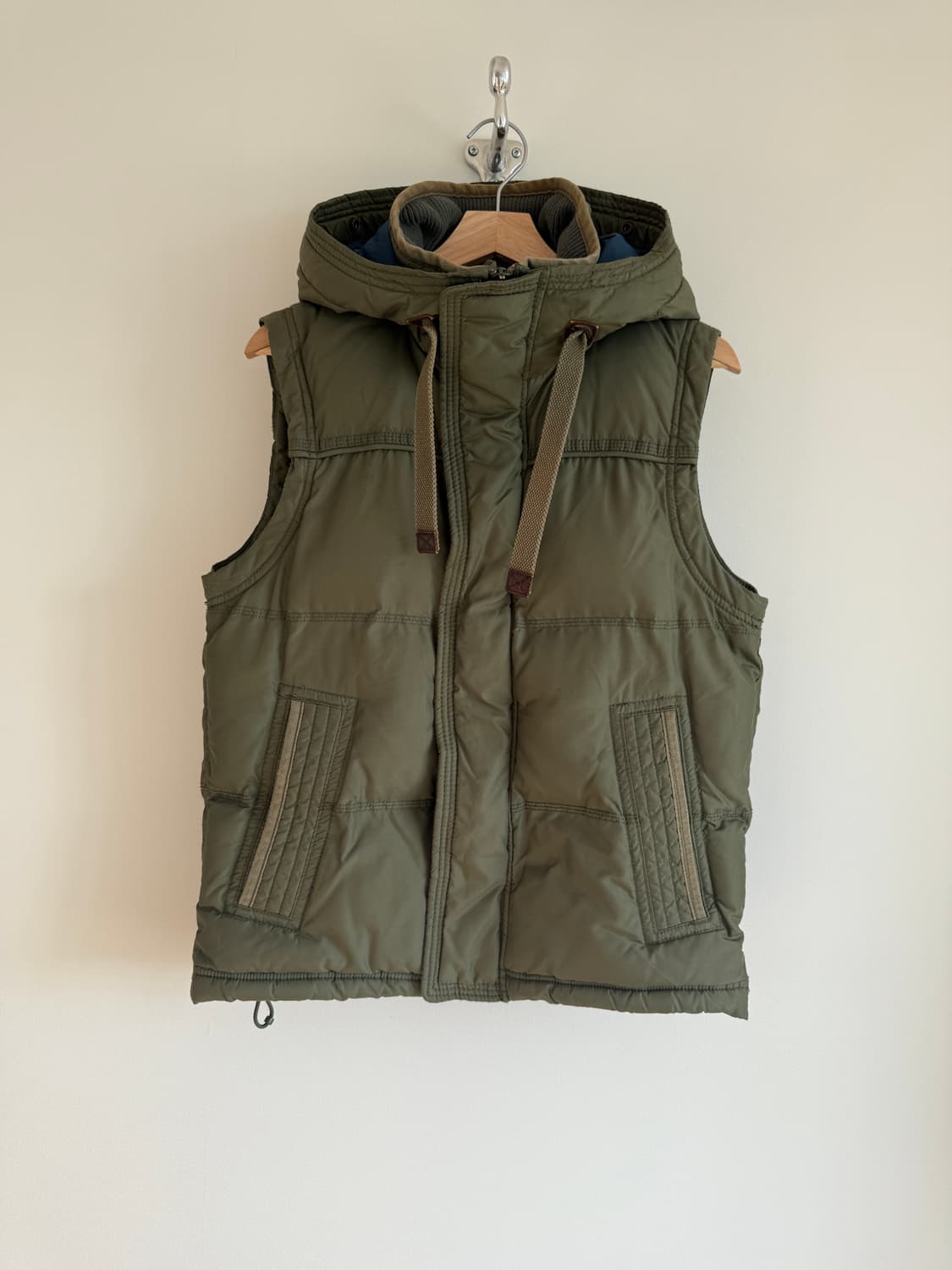 후아유(WHO.A.U) 패딩 베스트 상품이미지1