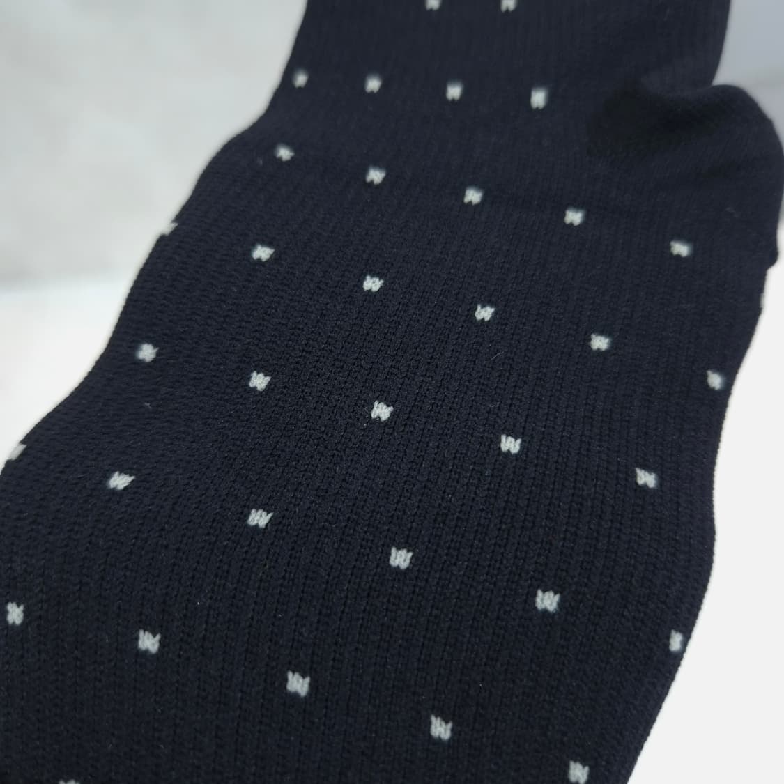 블랙도트 프릴 수면용 압박 양말 상품이미지3