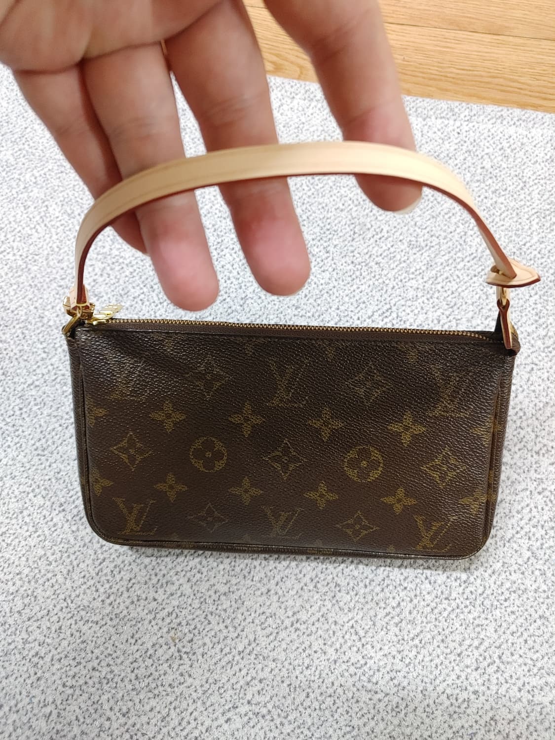 정품 루이비통 포쉐트 악세수아 포치 파우치백 토트백 상품이미지6