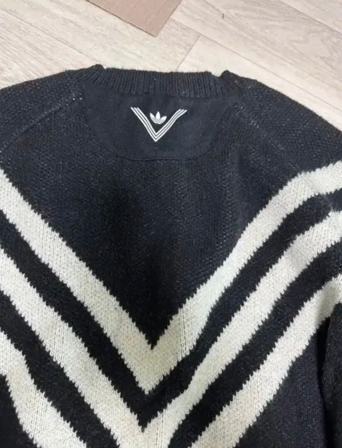 화이트마운티어링 아디다스 니트xl 상품이미지2