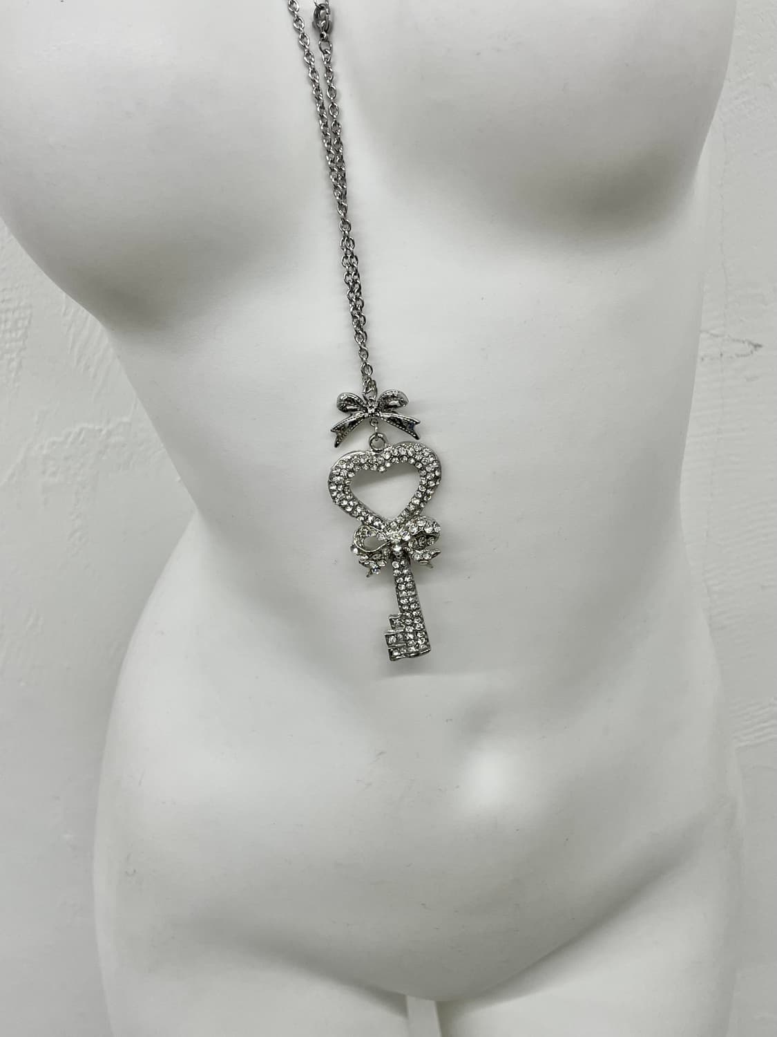 큐빅 하트 키 리본 네크리스 상품이미지5