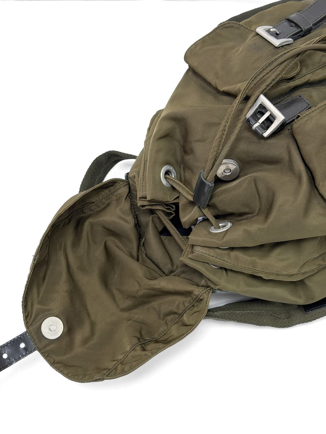 프라다 나일론 투포켓 백팩 카키 상품이미지8