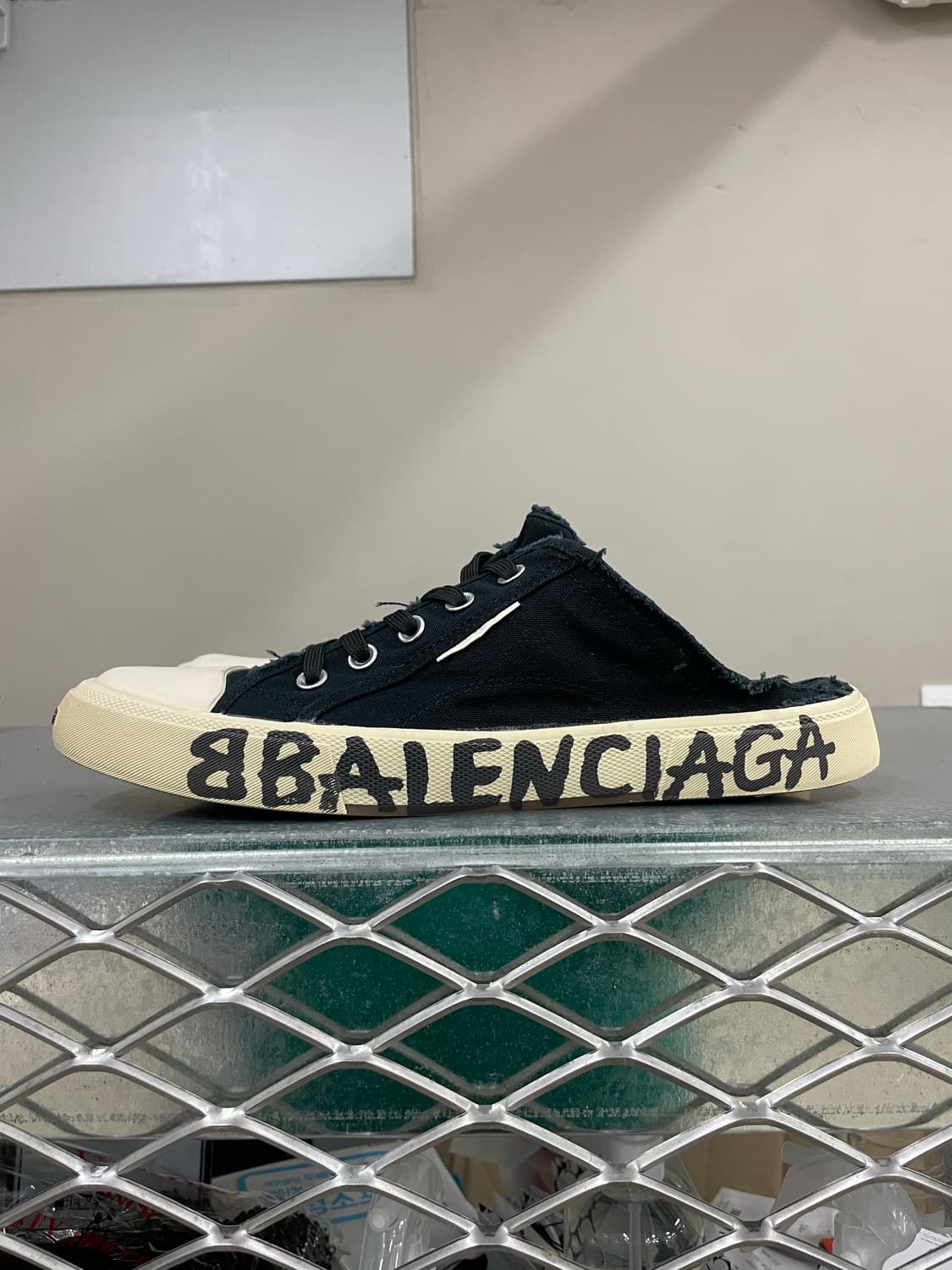 발렌시아가 파리 스니커즈 뮬 310 상품이미지1