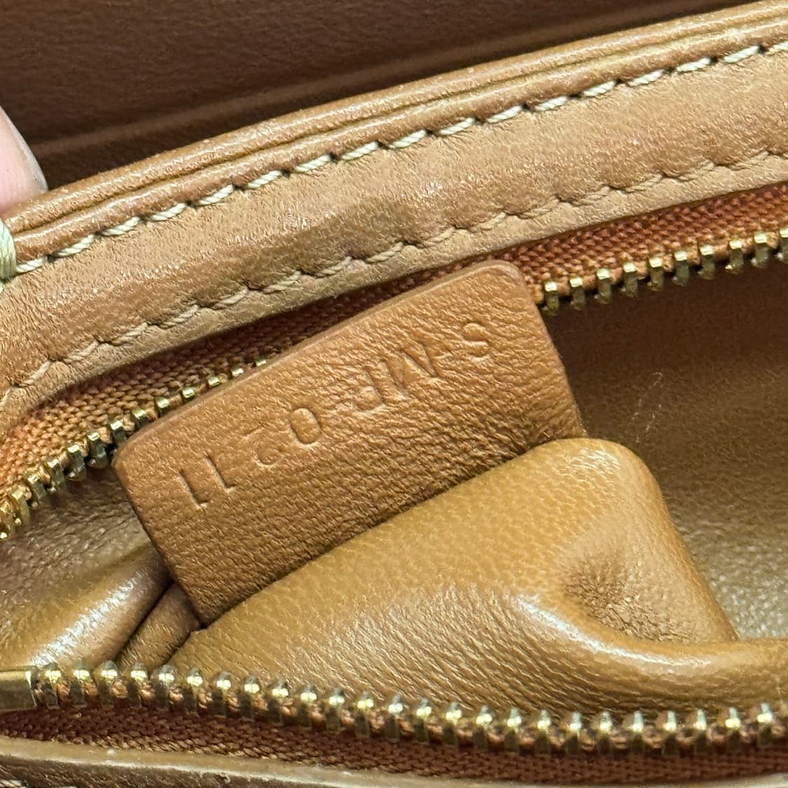 [정품] 셀린느 클래식 트리옹프백 미디움 내추럴 카프스킨  상품이미지8