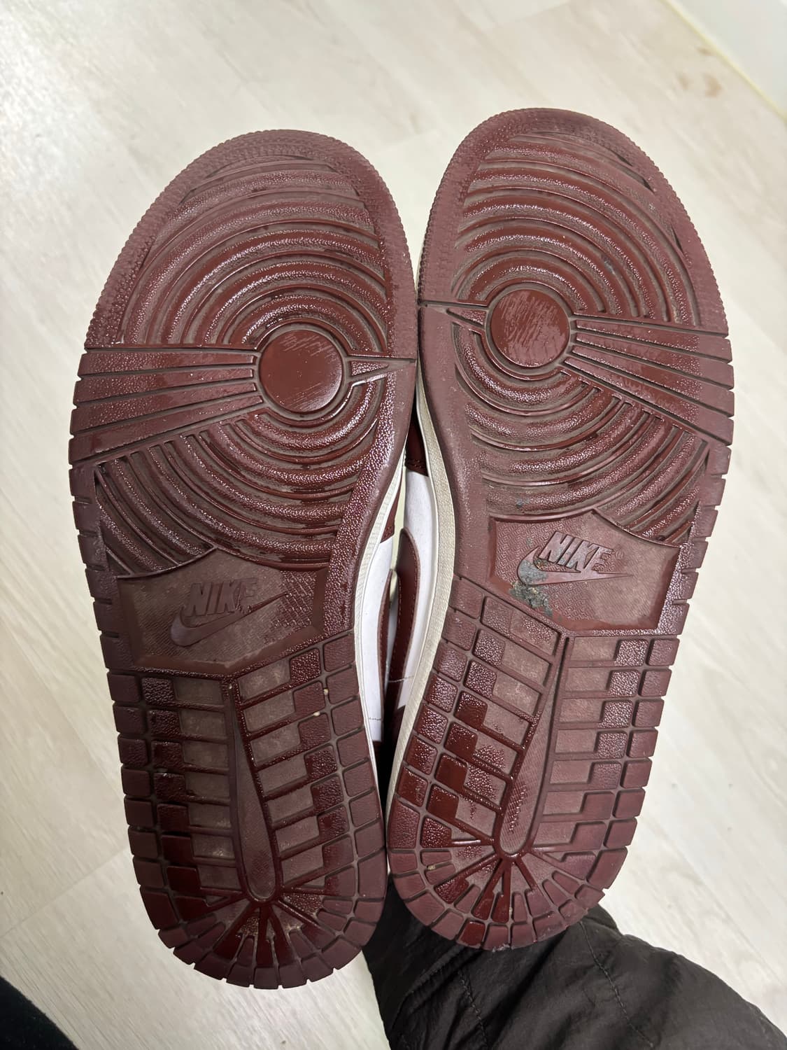 나이키 에어 조던 1 로우 브론즈 이클립스 상품이미지2