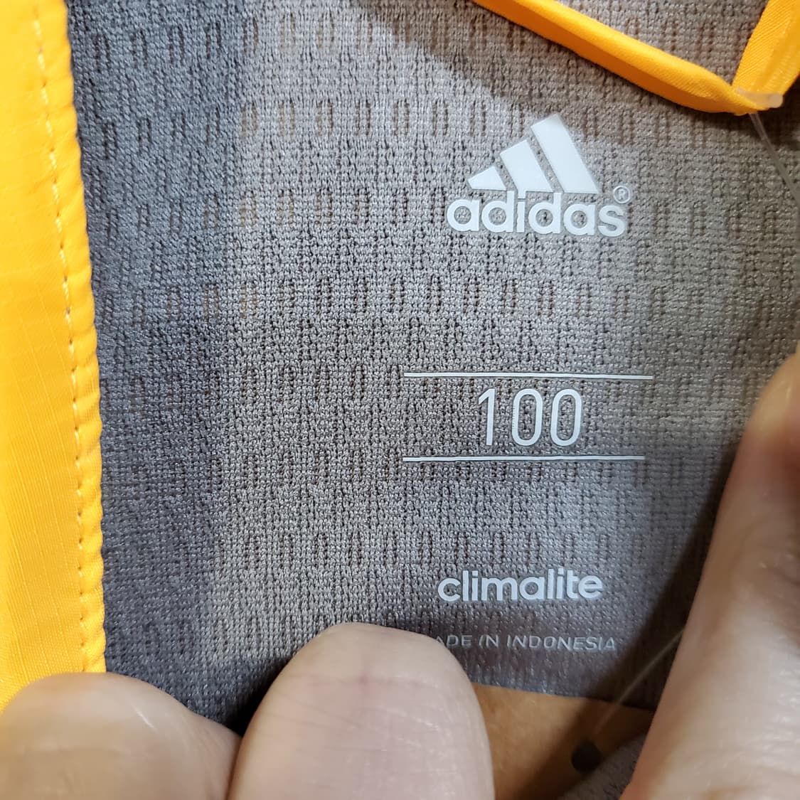 아디다스 오렌지색 런닝 바람막이  상품이미지4