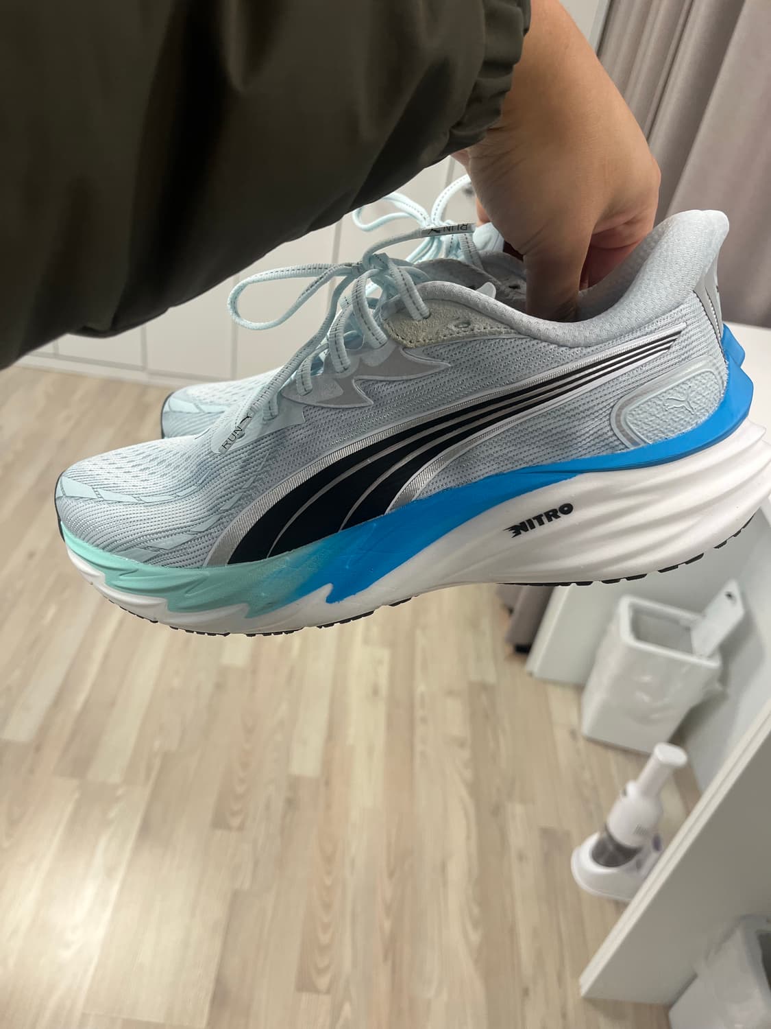 푸마 벨로시티 나이트로 4 런닝화 280 거의 새상품 상품이미지4