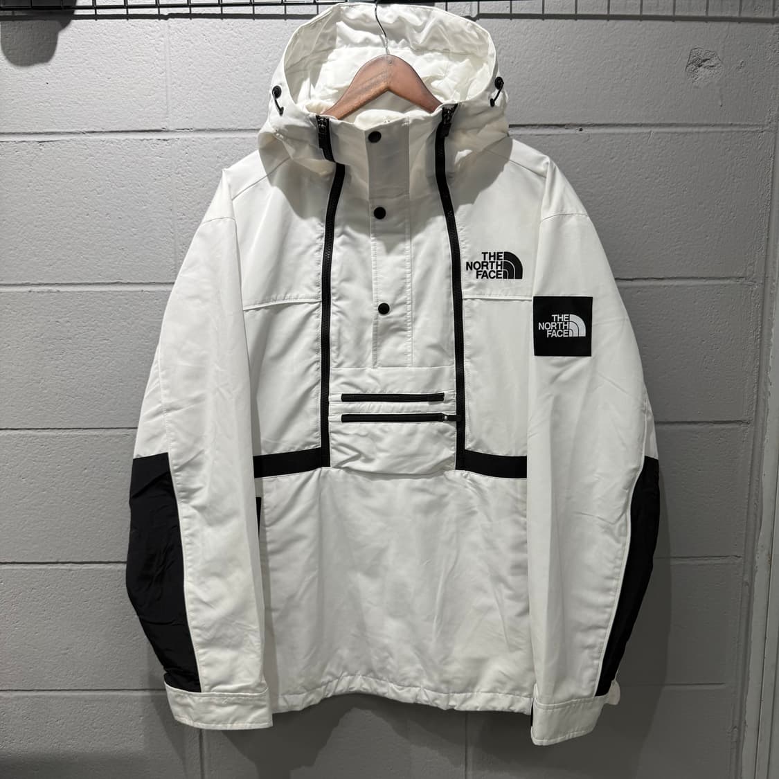 노스페이스 스팁테크 아노락 화이트 상품이미지1