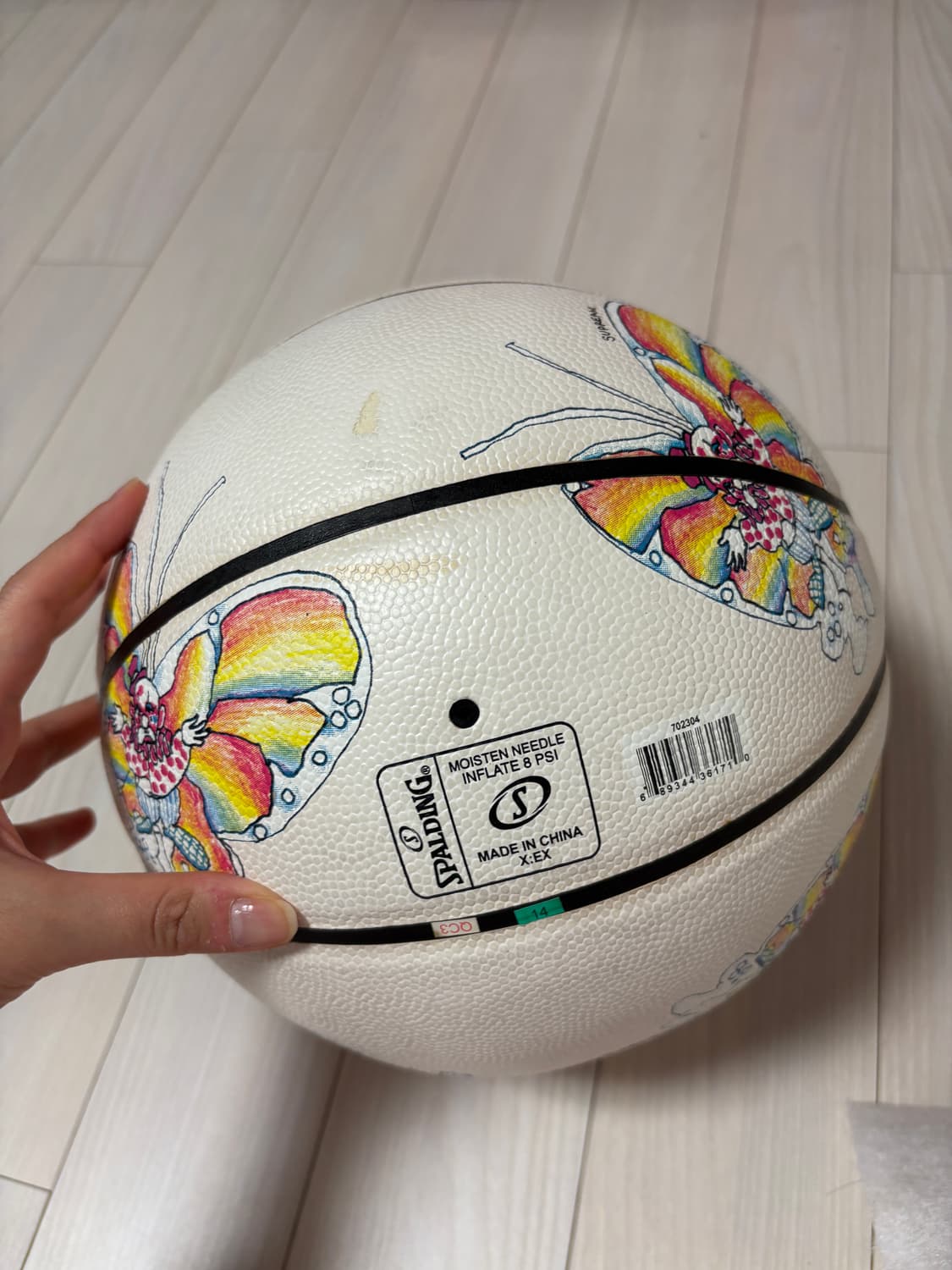슈프림x마크 곤잘레스 버터플라이 농구공 스팔딩  상품이미지5