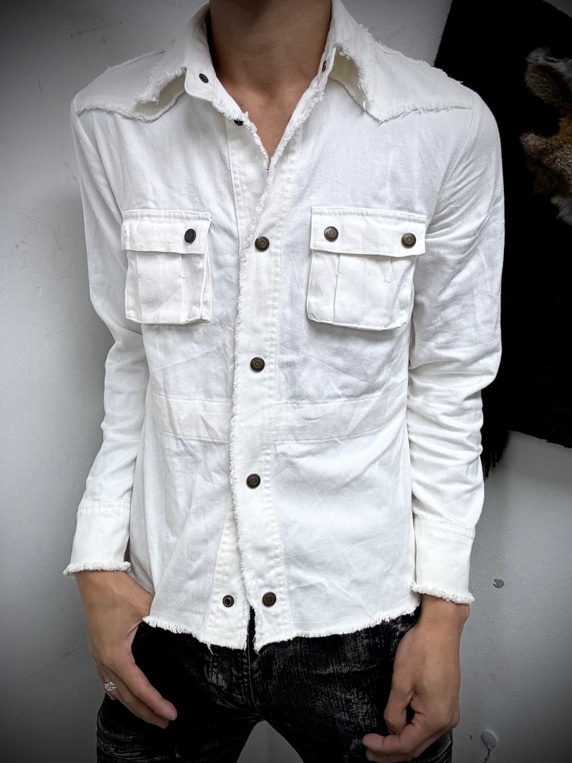 “Vintage” Grunge Cutting Detail White Ja 상품이미지2