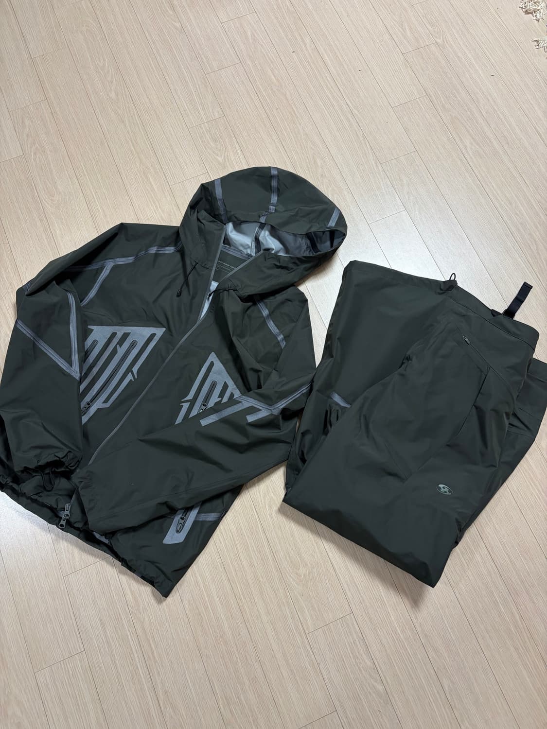 산산기어 3L 테이프드 자켓 팬츠 셋업 (다크그린) 상품이미지1