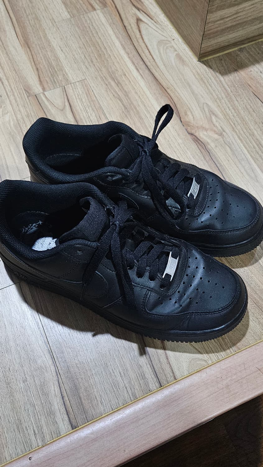 나이키 에어포스 1 '07 로우 트리플 블랙 상품이미지1