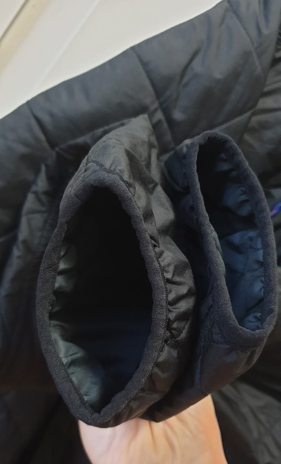 파타고니아 다이아몬드 퀼티드 보머 후디 자켓 블랙 S
 상품이미지8