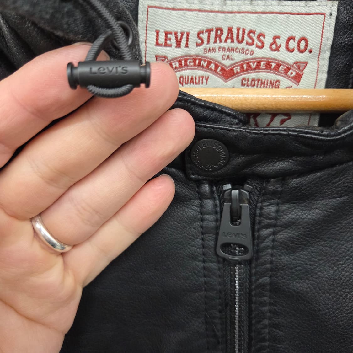 리바이스 후드 레더 자켓 블랙 남성 L 상품이미지3