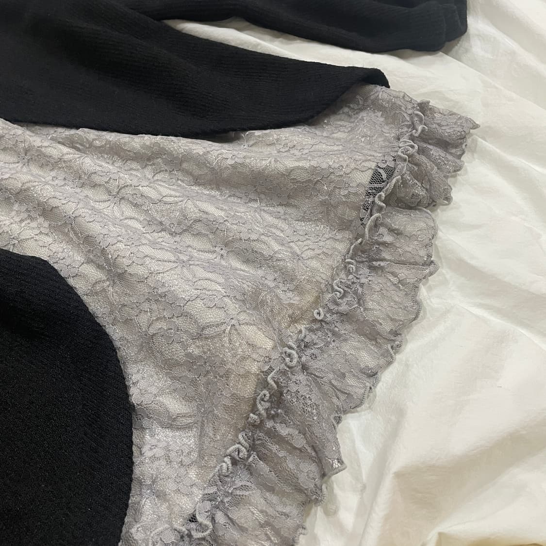 샵글리터 axes femme 엑시즈팜 레이스 니트 맨투맨 프릴  페어리 상품이미지4