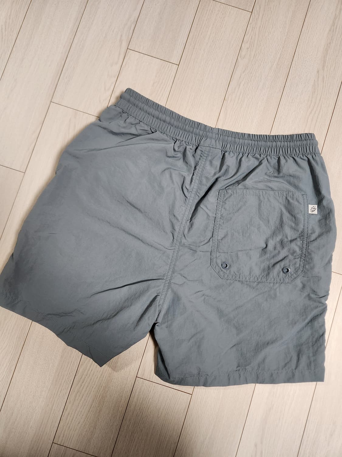 새상품급) 코드그라피 블루 밴딩 반바지 사이즈m

여러 중고사이트에도 같 상품이미지7