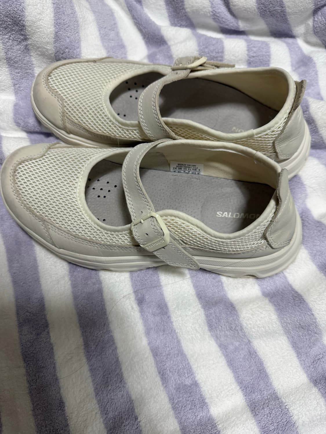 살로몬 RX 메리제인 아이보리 250사이즈 판매합니다 상품이미지1