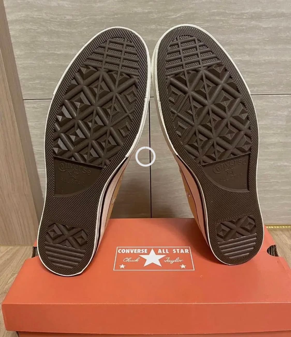 [300] 컨버스 척테일러 70s 하이 클럽 골드 컬러 상품이미지5