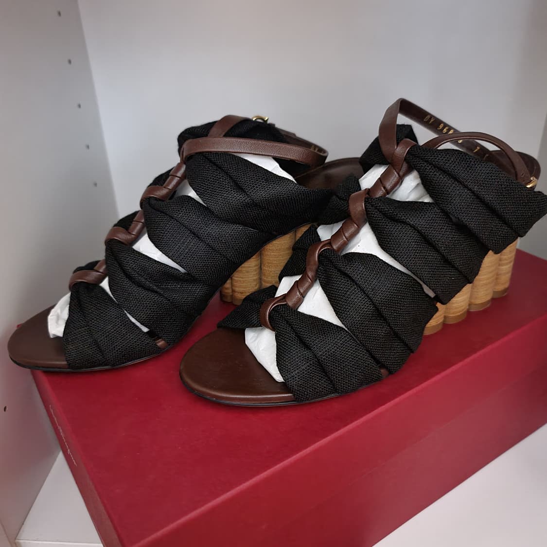 새상품240~245)페라가모 웨지힐 샌들.7센치 상품이미지2