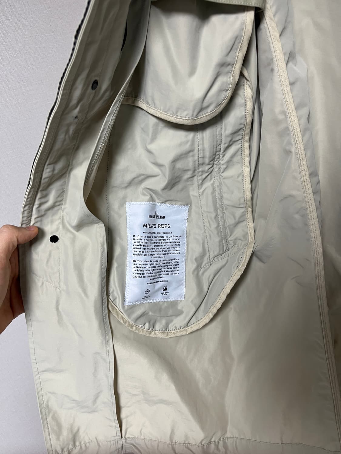 스톤아일랜드 마이크로 레프스(Micro Reps)후드자켓 L 상품이미지3