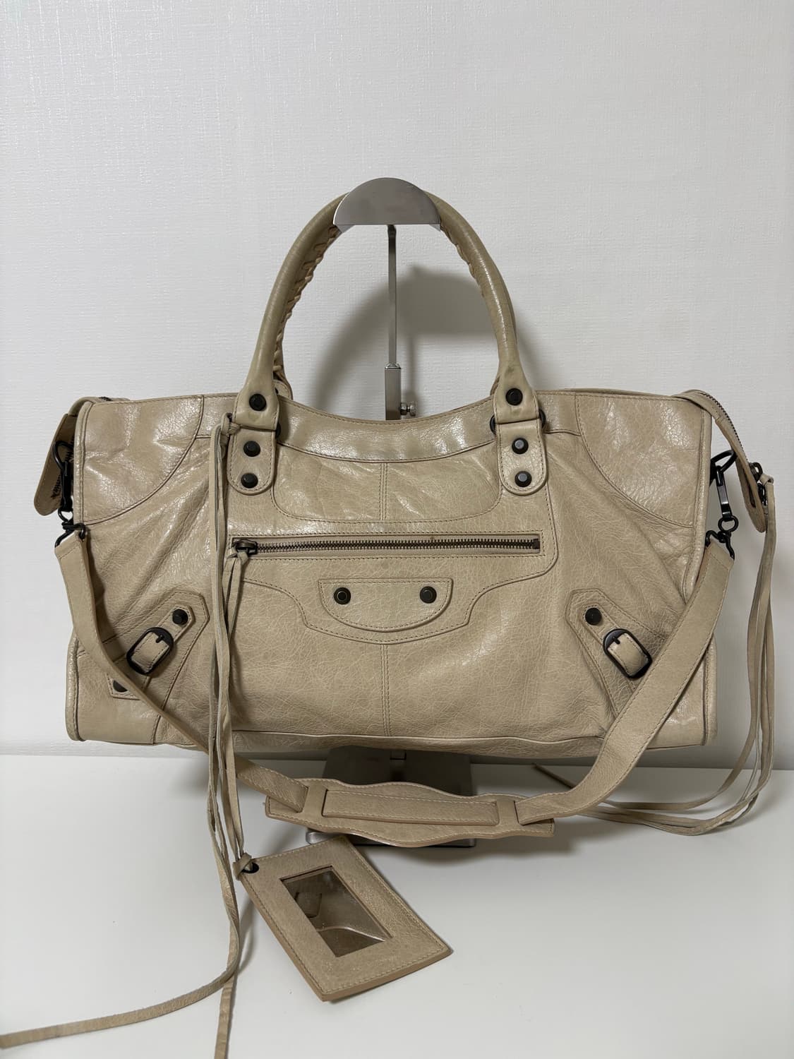 발렌시아가 자이언트 모터백 베이지 상품이미지1