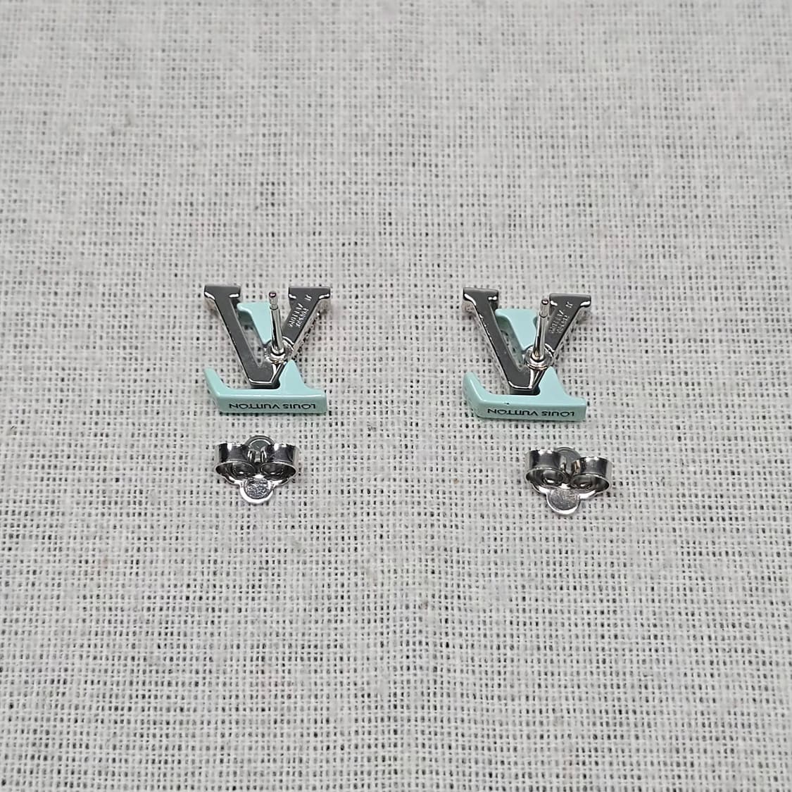 루이비통 LV 아이코닉 스위티 귀걸이 상품이미지7