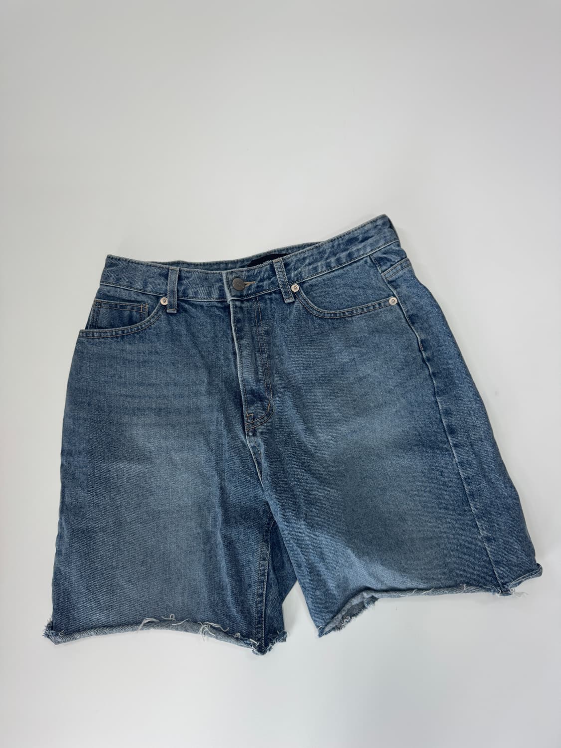 여성 블랙업 빈티지 워싱 데님 하프팬츠 상품이미지1