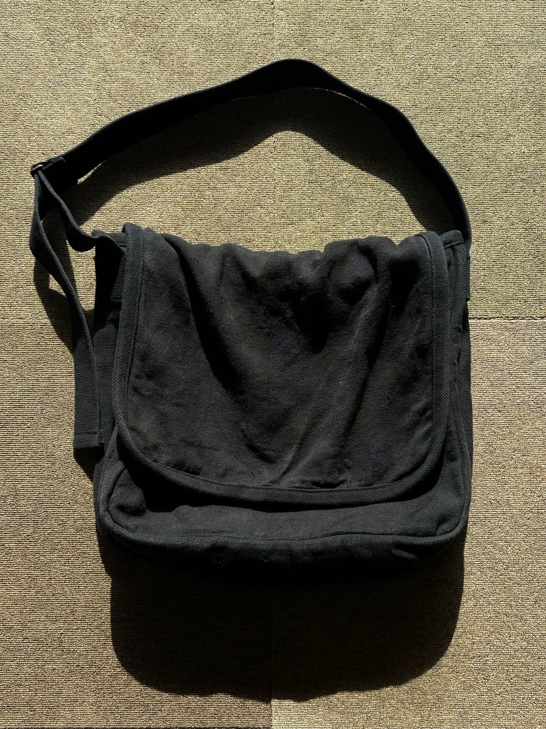 24fw 코모리 헴프 덕 숄더백 black 상품이미지2