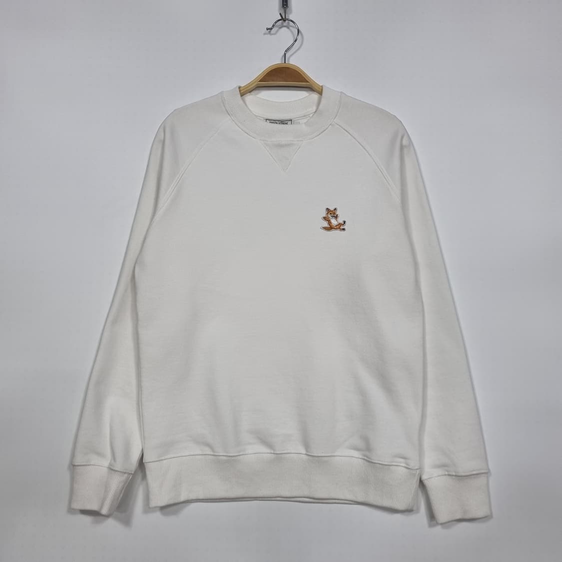 메종키츠네 칠랙스 폭스 패치 맨투맨 화이트 상품이미지2